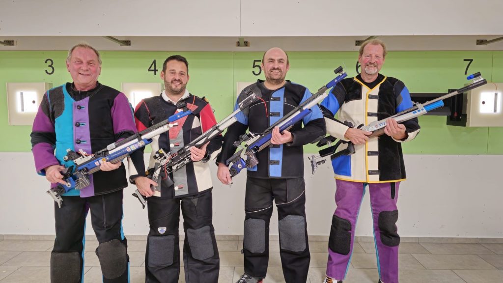 A-Klasse: Bergholzschützen Büchlberg, v.l.n.r.: Kurt Herzig, Marco Fuchs, Max Eibl, Maximilian Eibl